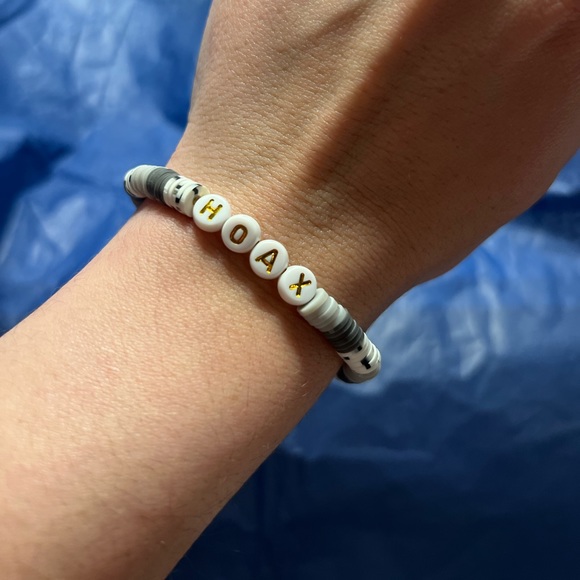 Folklore - Taylor Swift Bracelet - Picture 2 of 4